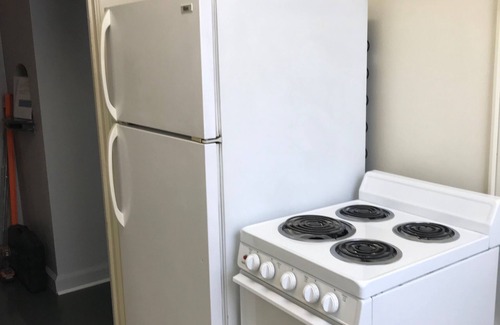 Boone Apartamento | Classy Retro Suite "Preferred Partner of Rail Explorers" Pets OK