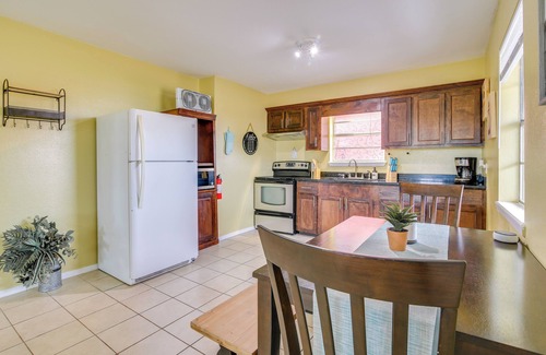 San Benito Cabaña | Classy San Benito Vacation Rental With Chiminea!
