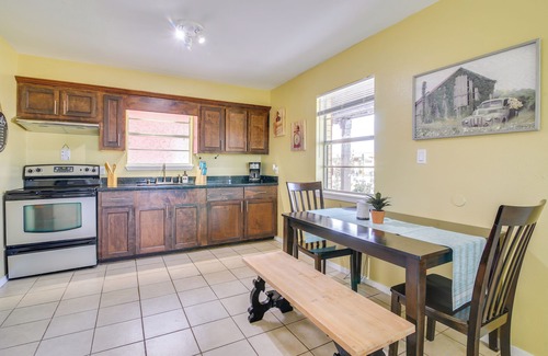 San Benito Cabaña | Classy San Benito Vacation Rental With Chiminea!