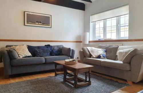 Exmouth Casa | Classy two bed home - close to town centre & beach