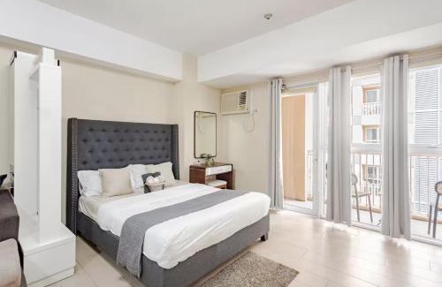 Pinagsama Apartamento | Classy Venice Grand Studio Balcony Pet friendly, WiFi & Pool