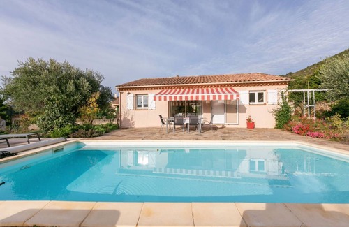 Roquebrun Casa | Classy Villa in Roquebrun with Swimming Pool