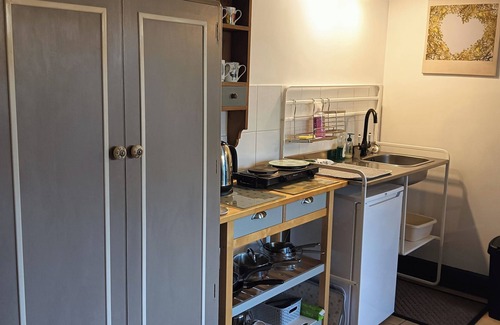 Kippen Cabaña | Private Cottage Bothy near Loch Lomond & Stirling