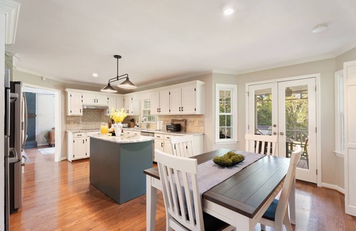 Clayton Casa | Clayton's Pickle - Enjoy Pickleball, Hot Tub, Fire Pit, 3 King Beds, Hammocks