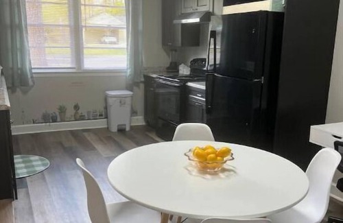 Valdosta Casa | Clean 2BR 1Bath Duplex in the Heart of Valdosta