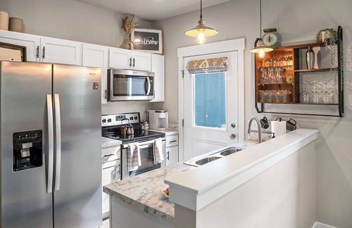Billings Cabaña | Clean 3-bed, 2-bath cottage with neighborhood amenities in the heart of Billings
