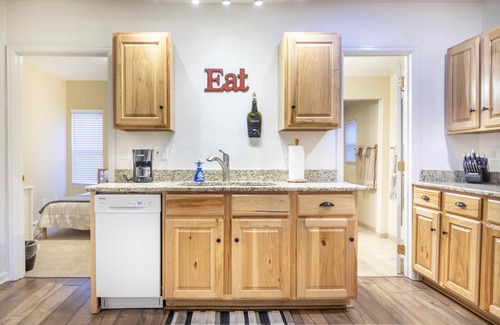 West Colorado Springs Casa | Clean and comfortable with astounding views of Pikes Peak.