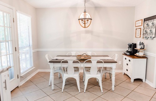 Daphne Casa | CLEAN and COMFY 3br/2ba home in Daphne, Near I-10, Mobile, Fairhope, Beaches!
