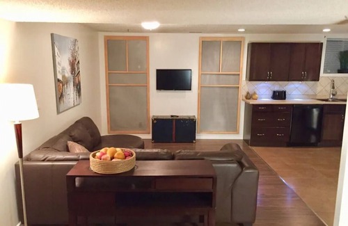 Midnapore Apartamento | Limpio y acogedor: 2 baños privados / 2 baños completos Suite privada GRAN PISO Lavandería Cocina completa