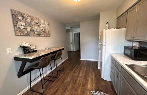 Williamsburg Casa | Clean and cozy 4 Bed, 2 Bath home- Sleeps 11- Close to university-