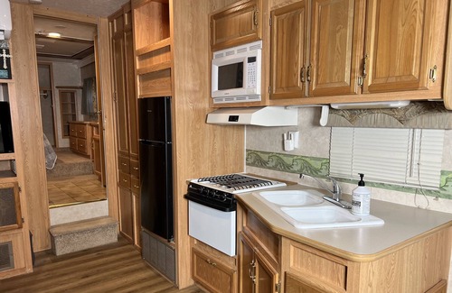 Columbia Casa | Clean and cozy with all the comforts of home!