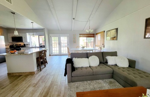 Garland Casa | Clean and Neat. Full home
