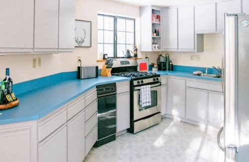 Arnold Cabina | Clean and Peaceful Cabin with Wifi Near Lakes