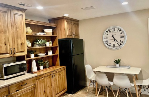 Orchard South Casa | Clean and pretty 1-bedroom basement with AC, WiFi in ideal location in Orem