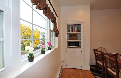 Somerville Apartamento | Apt cerca de Boston / Cambridge, Harvard, MIT con estacionamiento - ¡Excelentes comentarios!