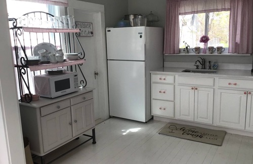 Boothbay Harbor Casa | Casa recientemente renovada - ¡A poca distancia de TODO!