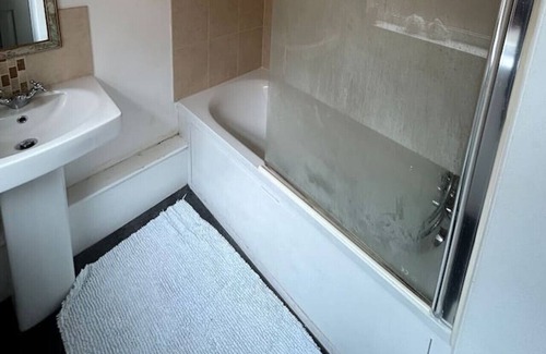 Stoke-on-Trent Casa | Clean Budget Accommodation