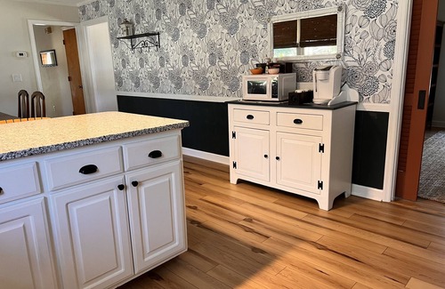 New Bern Casa | Clean Comfortable Corner Home in Colonial Capital of New Bern