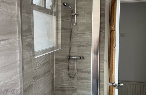 Coventry Casa | Clean comfortable double bed