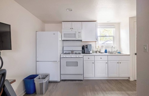 Santa Rosa Cabaña | Clean Comfy Cottage Downtown