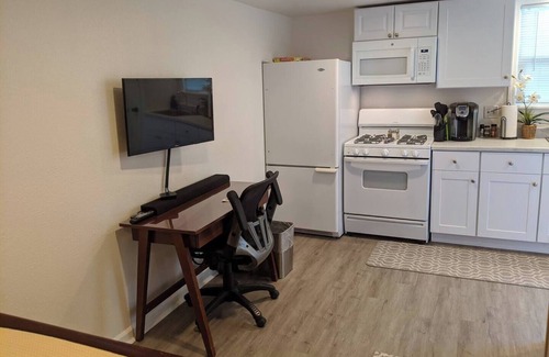 Santa Rosa Cabaña | Clean Comfy Cottage Downtown