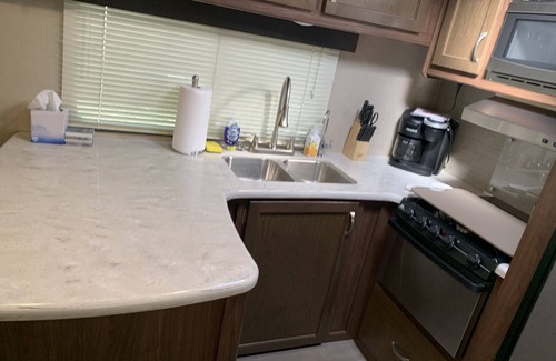 Joel Casa | Clean & Comfy Getaway
