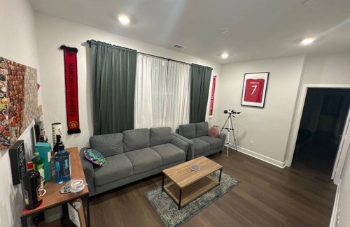 Simi Valley Cama Y Desayuno | Clean & Comfy Private Room- Perfect for Your Stay!