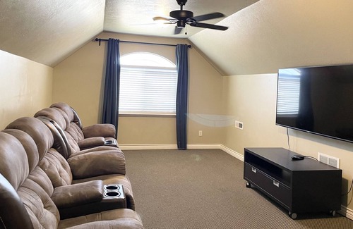 Saratoga Springs Casa | Clean & cozy 6 BR 3 BA with all the amenities! Saratoga Springs/Lehi