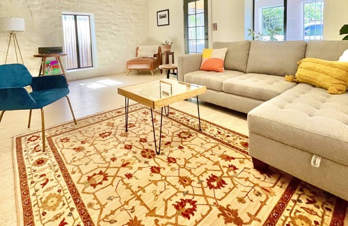 Barelas Casa | Clean, cozy, adorable, adobe bungalow close to everything.