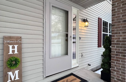 Wausau Casa | "Clean & Cozy Home"- 7 min from Granite Peak Ski Area, Rib Mountain!