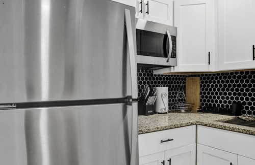Golden Glades Apartamento | Clean & Cozy Miami 2BR APT