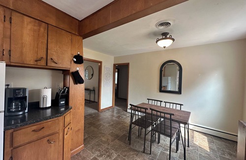 Bismarck Apartamento | Clean & Cozy Spacious Apartment
