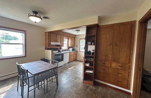 Bismarck Apartamento | Clean & Cozy Spacious Apartment