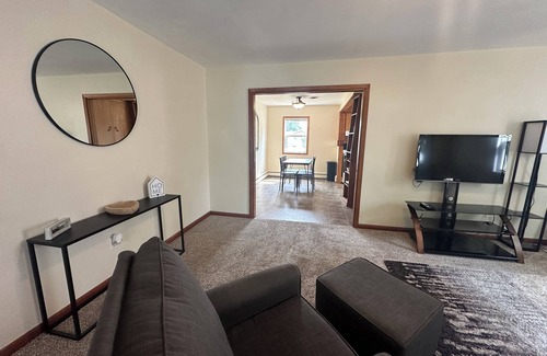 Bismarck Apartamento | Clean & Cozy Spacious Apartment