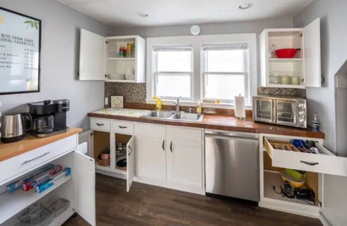 Downtown Casa | Clean & CUTE home on the edge of downtown Sioux falls!