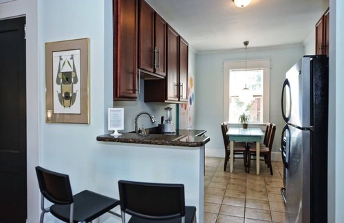 Dilworth Condominio | 2101 Kirkwood #7:Cozy Studio near Dilworth