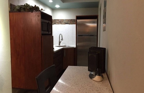 Sabana Abajo Casa | LIMPIO, ELEGANTEMENTE ACOGEDOR, TRANQUILO Y CERCA DEL AEROPUERTO