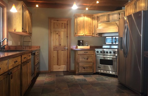 Stevensville Cabina | Clean, @ End-of-the-Road, Peaceful and Relaxing