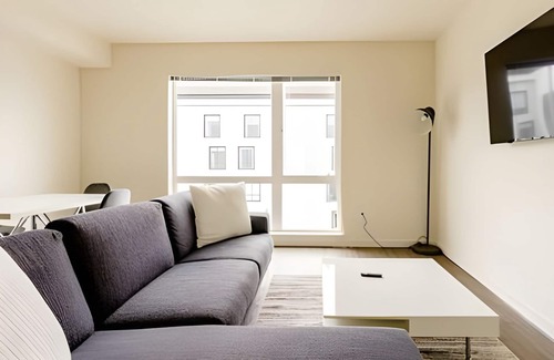 Downtown Apartamento | Clean+Modern 1BR in Redmond 4 | FastWifi | Gym