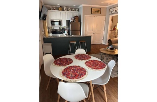Valdosta Casa | Clean Modern Deco Apt 1 BR 1 Bath Near Everything