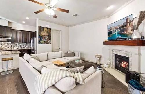 Lewisville Casa | Clean Modern Spacious Open, King bed in peaceful neighborhood,Near DFW Airport