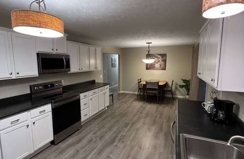 Elizabethtown Casa | Clean quite 3 bd 2 bath home in great location fully remodeled