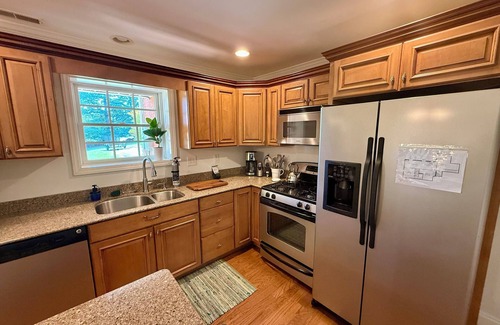 Christiansburg Apartamento | Clean, Recently Renovated Basement Studio Apartment