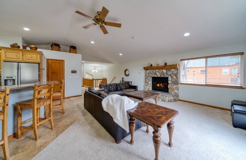 Tahoe Paradise Cabina | Clean Spacious 3 Bed Nash Family Cabin. 2300sq/ft