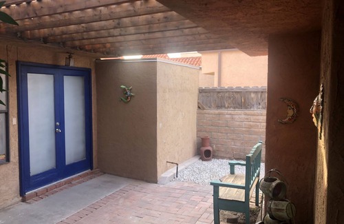 Las Cruces Apartamento | Clean Studio with Kitchenette and Fresh Patio!