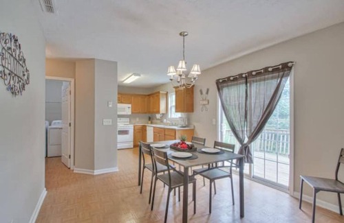 Smyrna Casa | Clear Circle- Modern 3/2.5 near everything! Smryna- Off I-24!