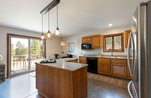 Polson Casa | Clear Creek Blue Cabin w/ lake access & 9 acres!
