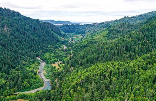 Tillamook Casa | Clear Creek Cabin