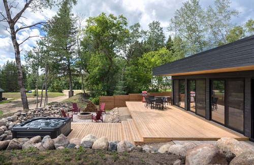 Wasagaming Cabina | Clear Lake, cabin, hot tub
