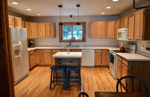Tomahawk Cabina | Clear Lake Cabin & Sandy Beach close to Tomahawk